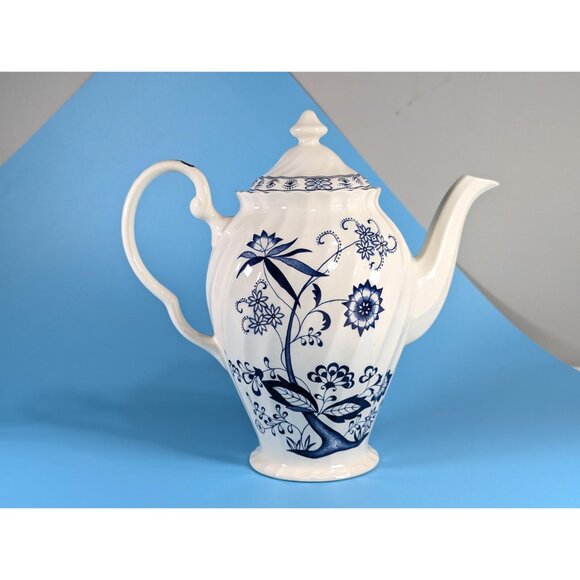 AS-IS vintage Johnson Bros Blue Nordic English 6 cup coffee pot, large tea pot - Picture 3 of 10